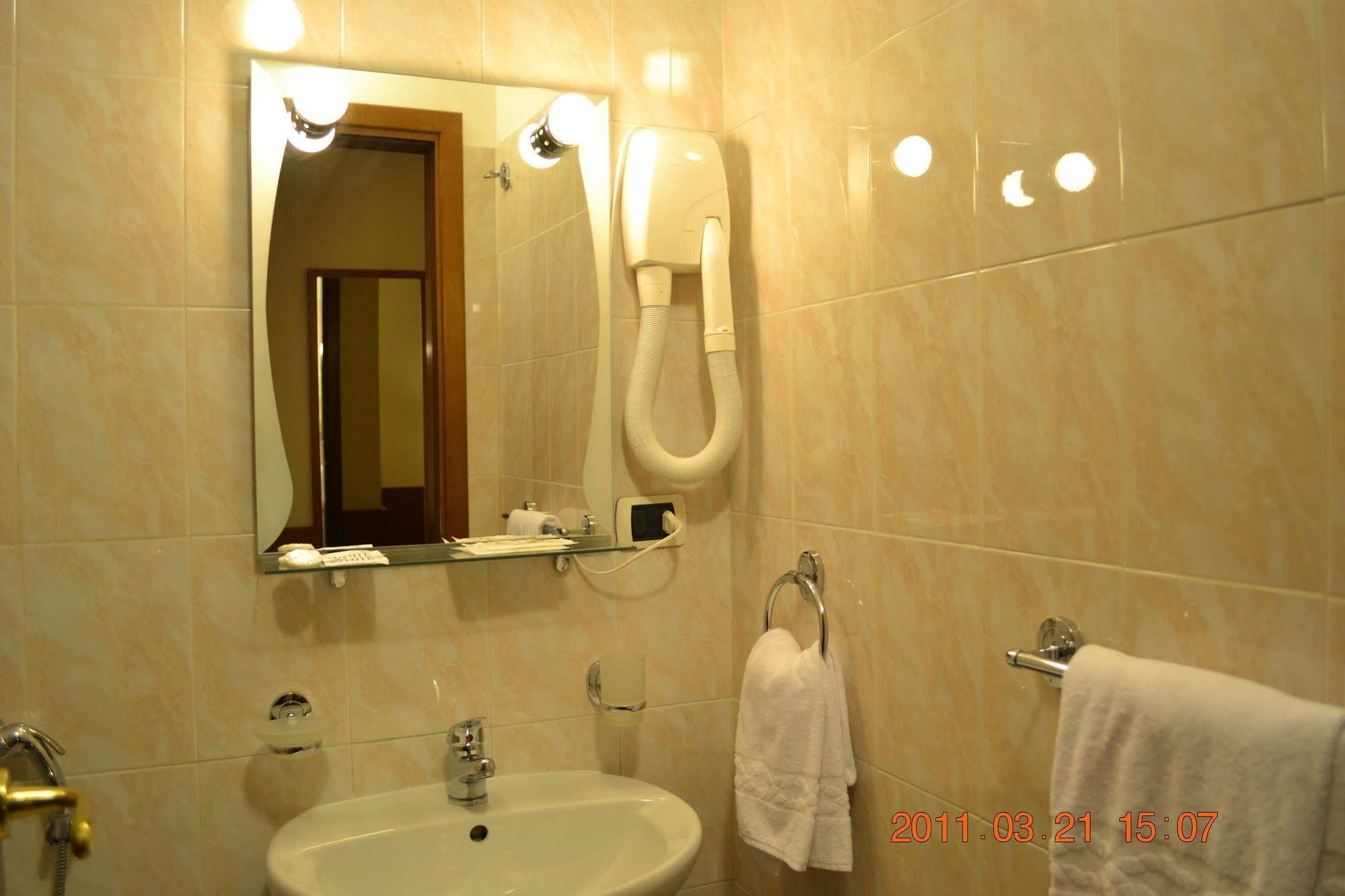 Everest Hotell 2*
