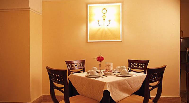 Astoria Garden Hotel 3*