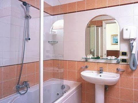 Astoria Garden Hotel