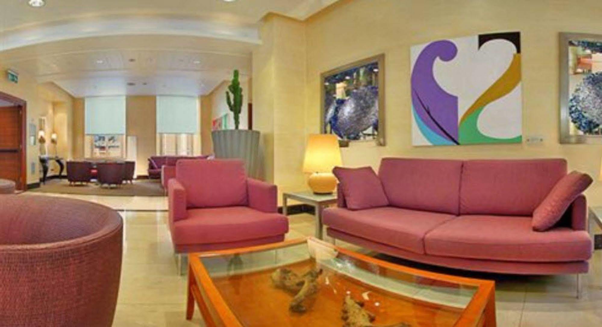Mate Collection Mia, Colosseum Hotell