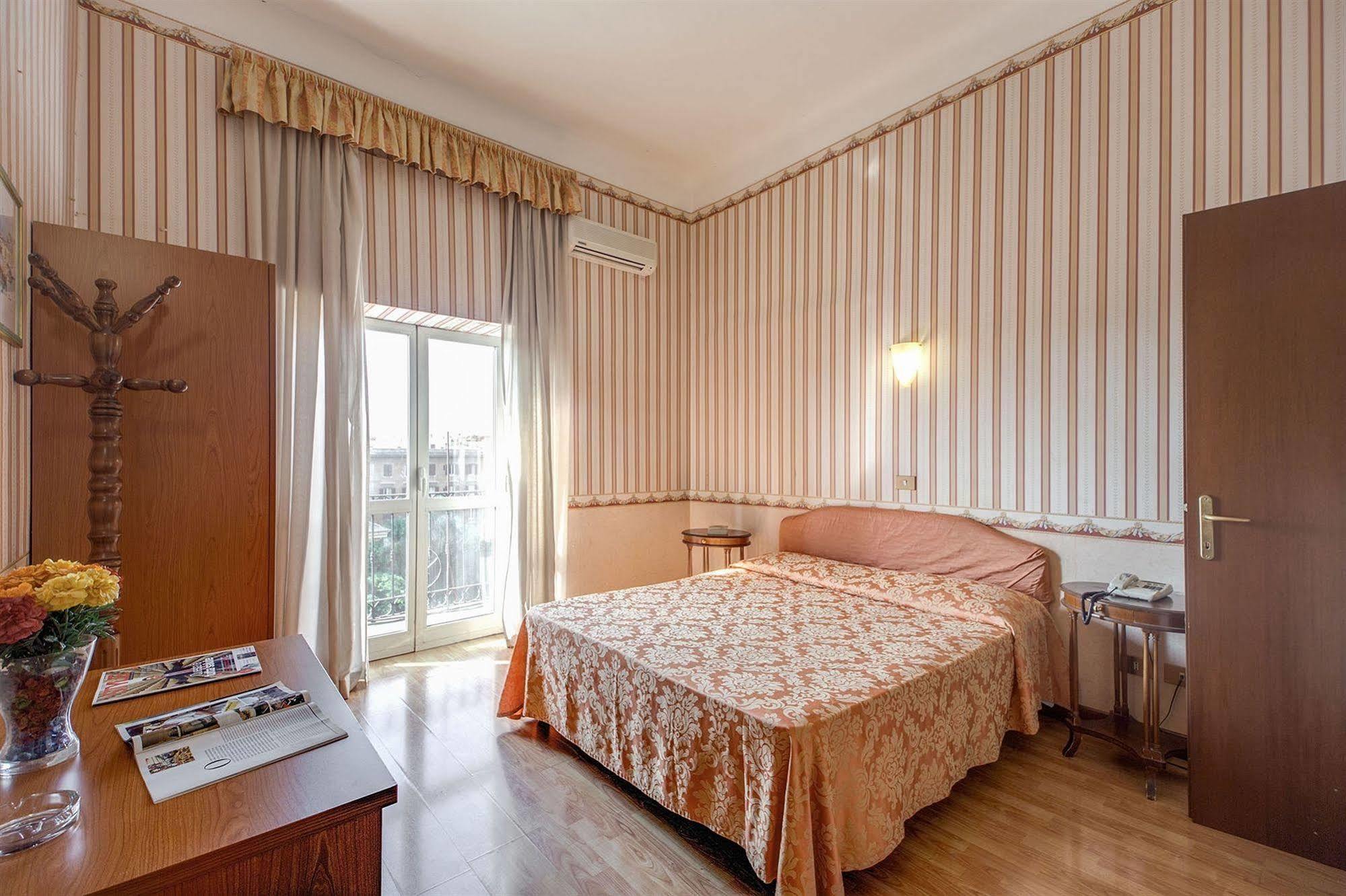 Aquarium Hotell 2*