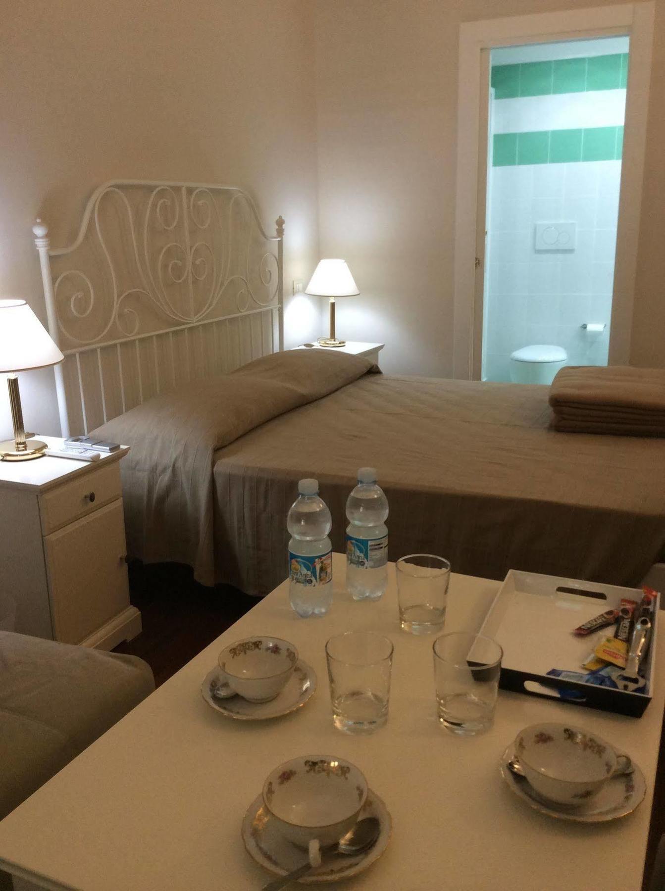 Acomodação com café da manhã  Romebest 3*