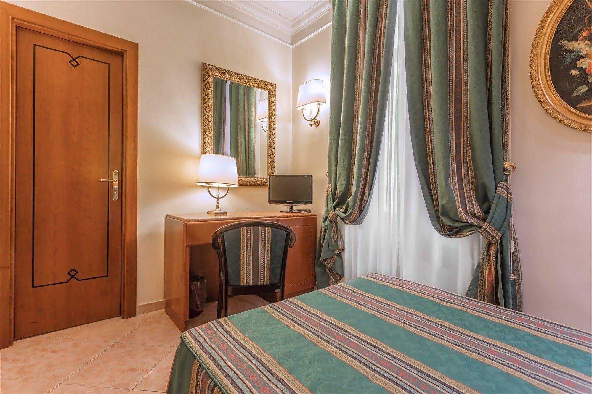 Hotel Raeli Luce Roma