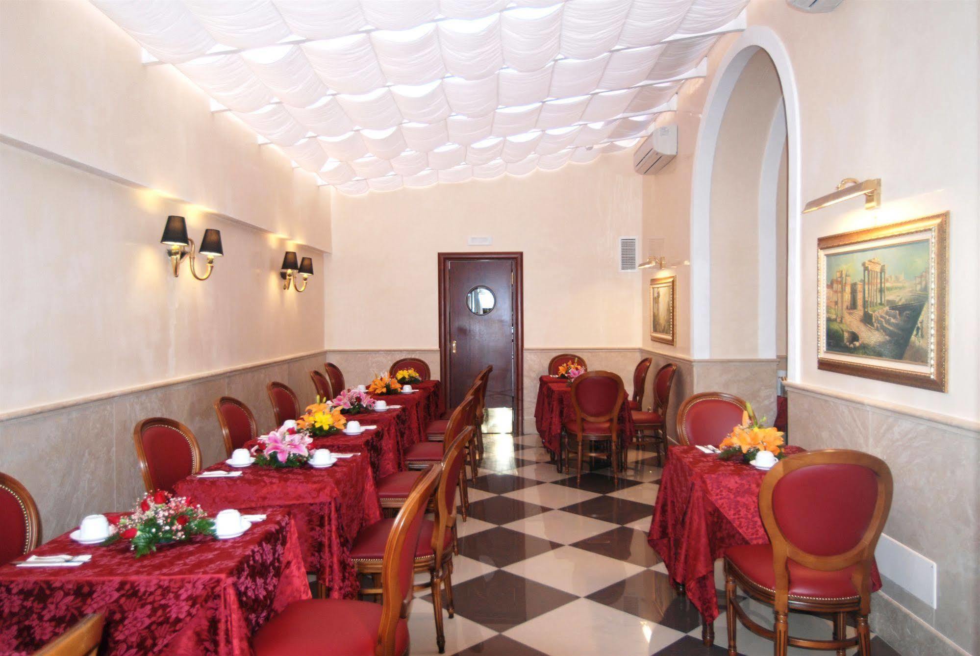Contilia Hotell 3*