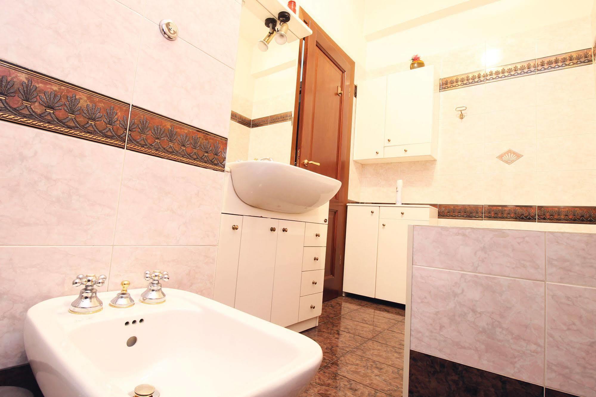 Anastasio II Bed & Breakfast 3* Roma