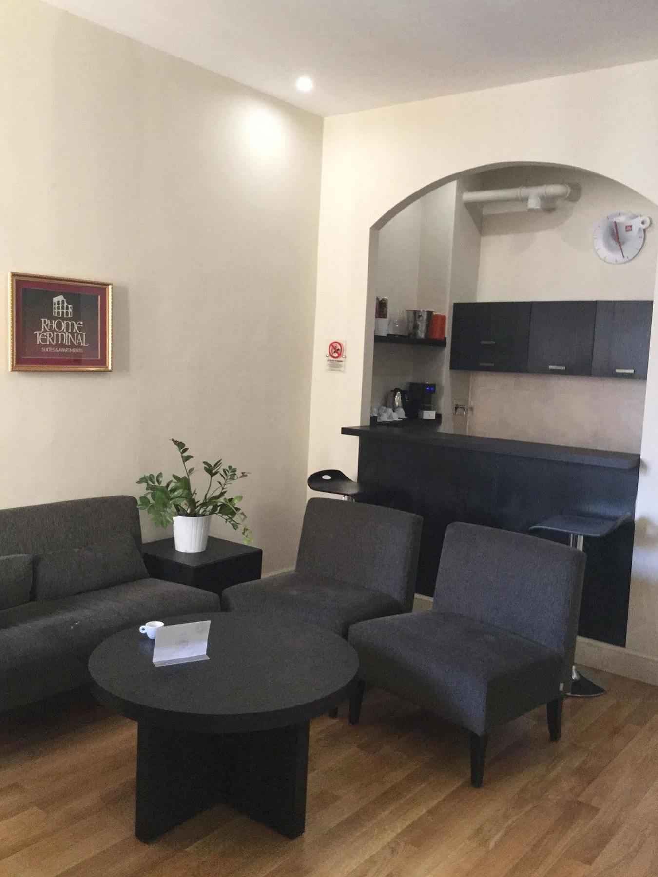 Rhome Terminal Affittacamere