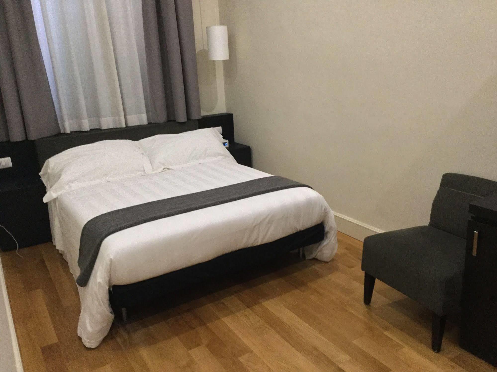 Rhome Terminal Affittacamere Roma