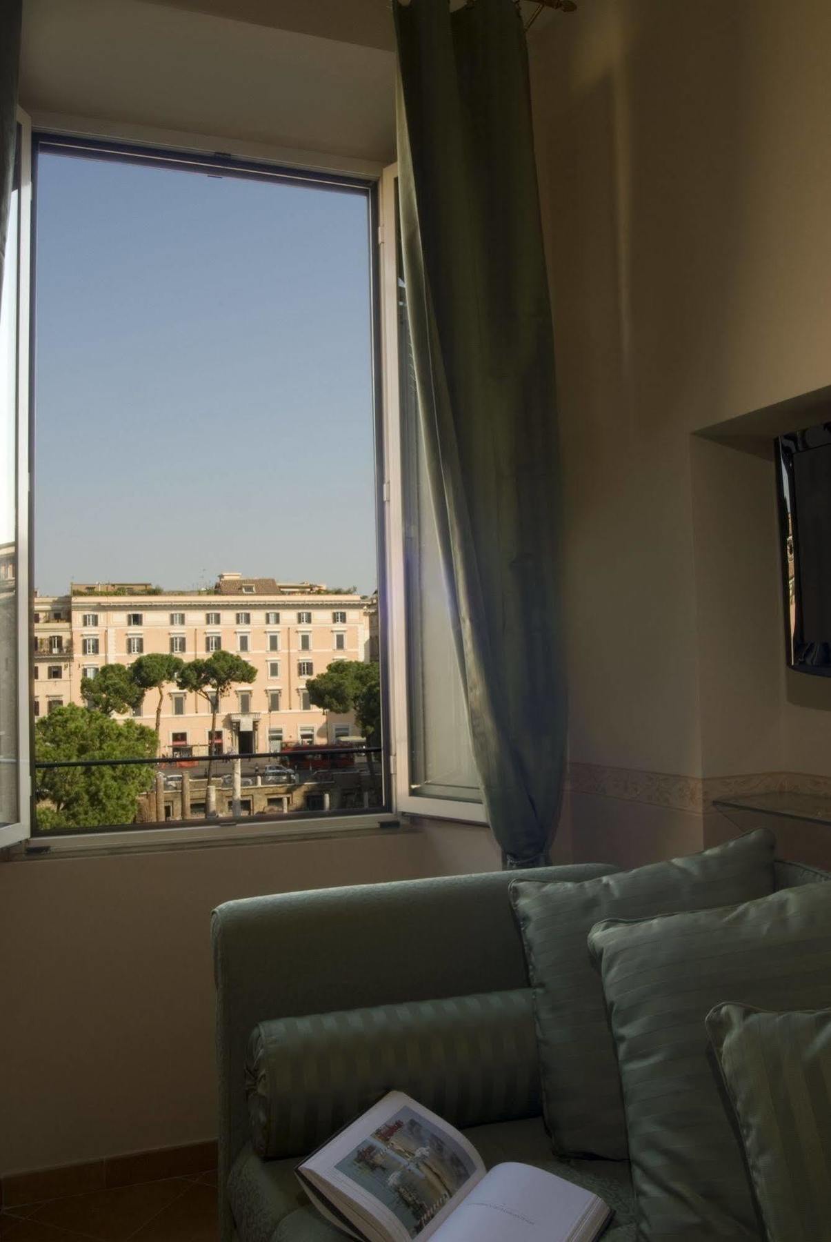 Residenza Gens Julia Acomodação com café da manhã  2*