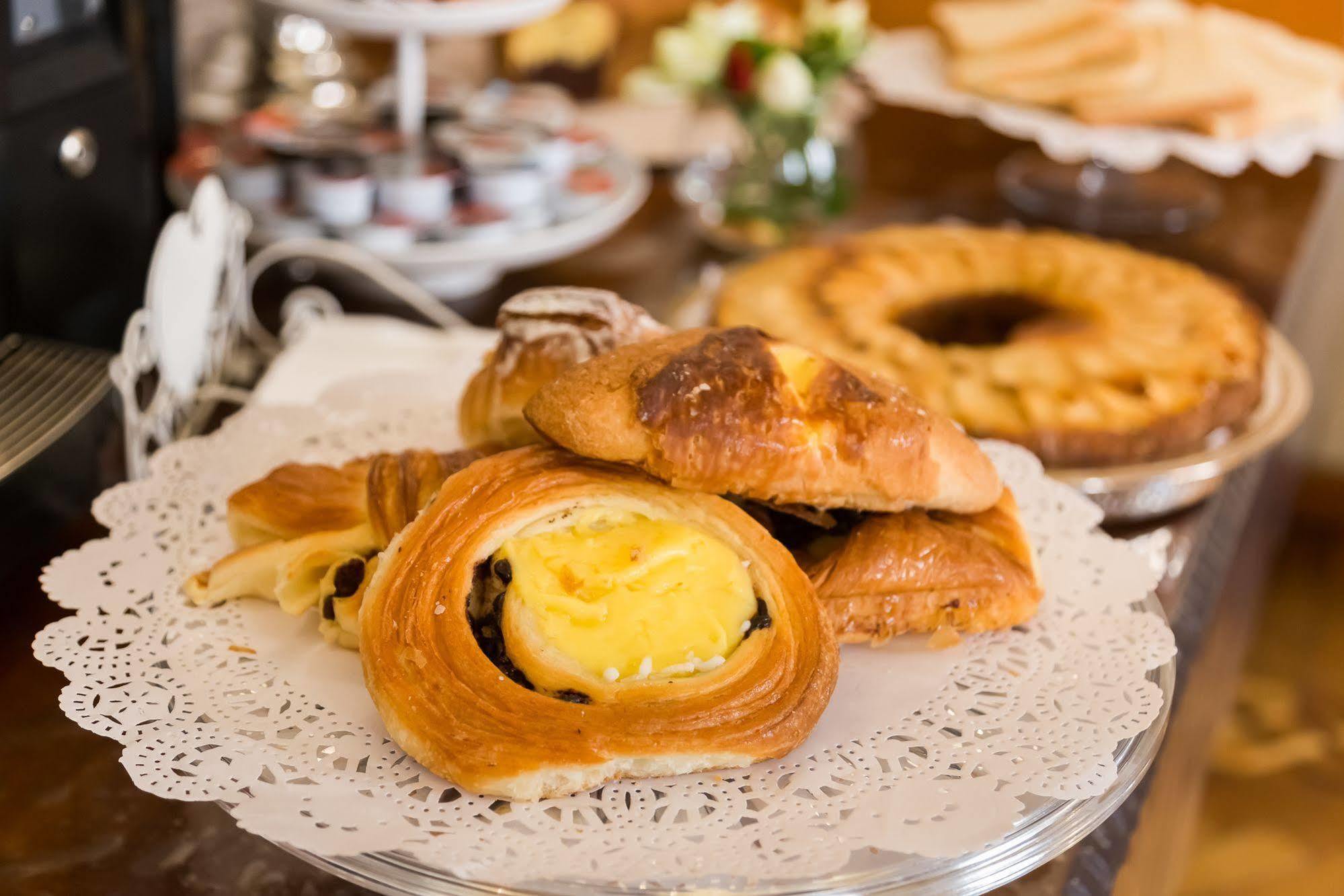 Affreschi Su Luxury Bed and breakfast Roma