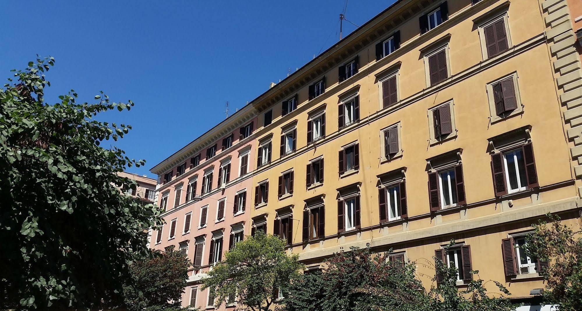 Cola Di Rienzo Alojamento de Acomodação e Pequeno-almoço Roma
