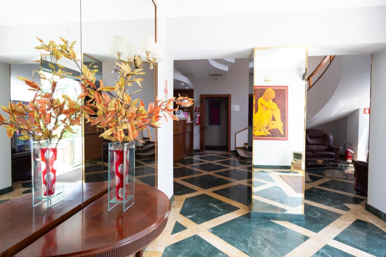 Hotell Cervara Park 4*