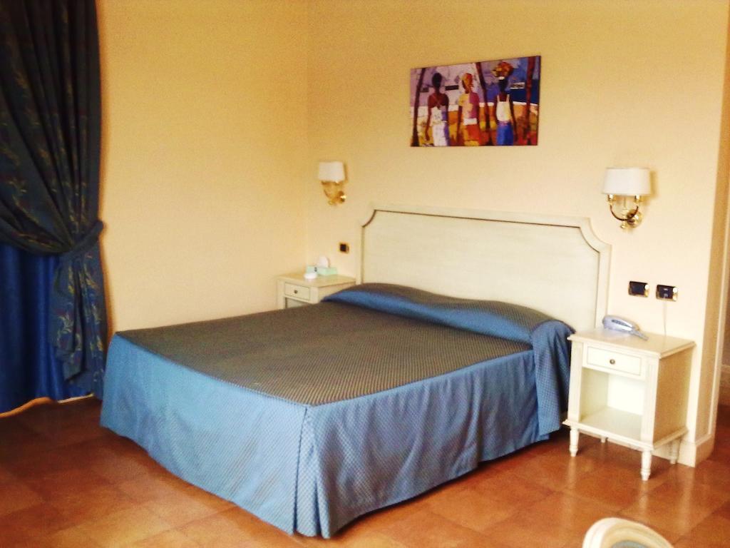 Quadrifoglio Eur 3* Roma