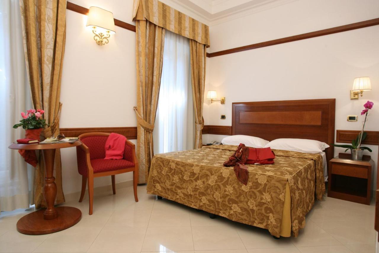 San Carlo Hotel 3*