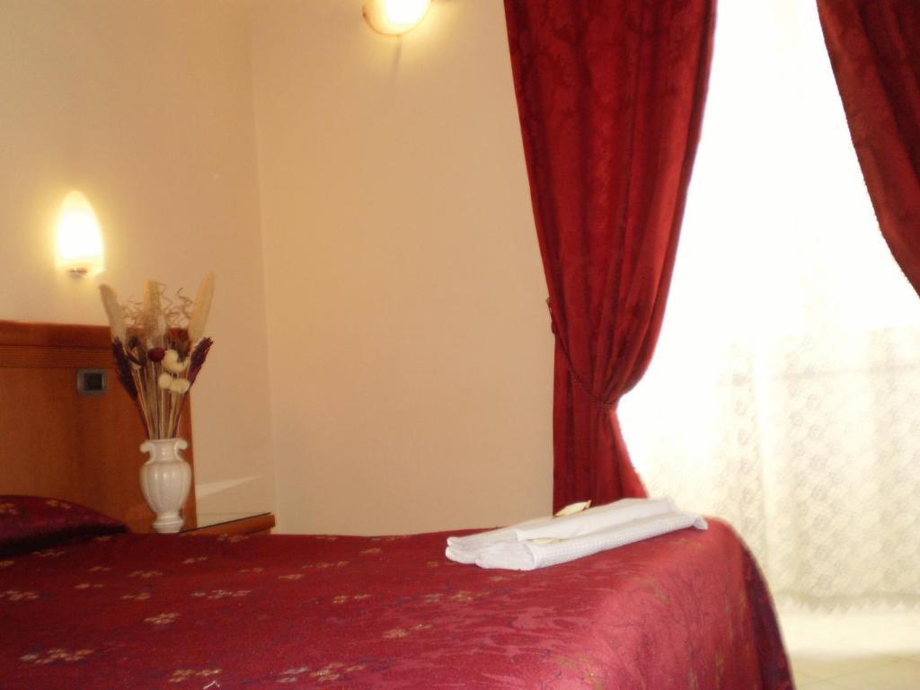 Starlight Bed & Breakfast 2*