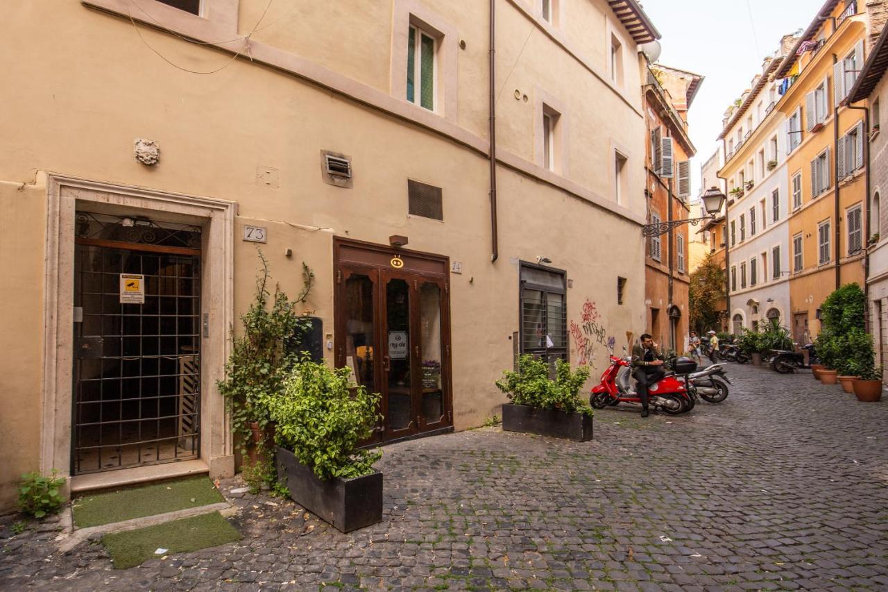 Rr Campo Dei Fiori Apartment *