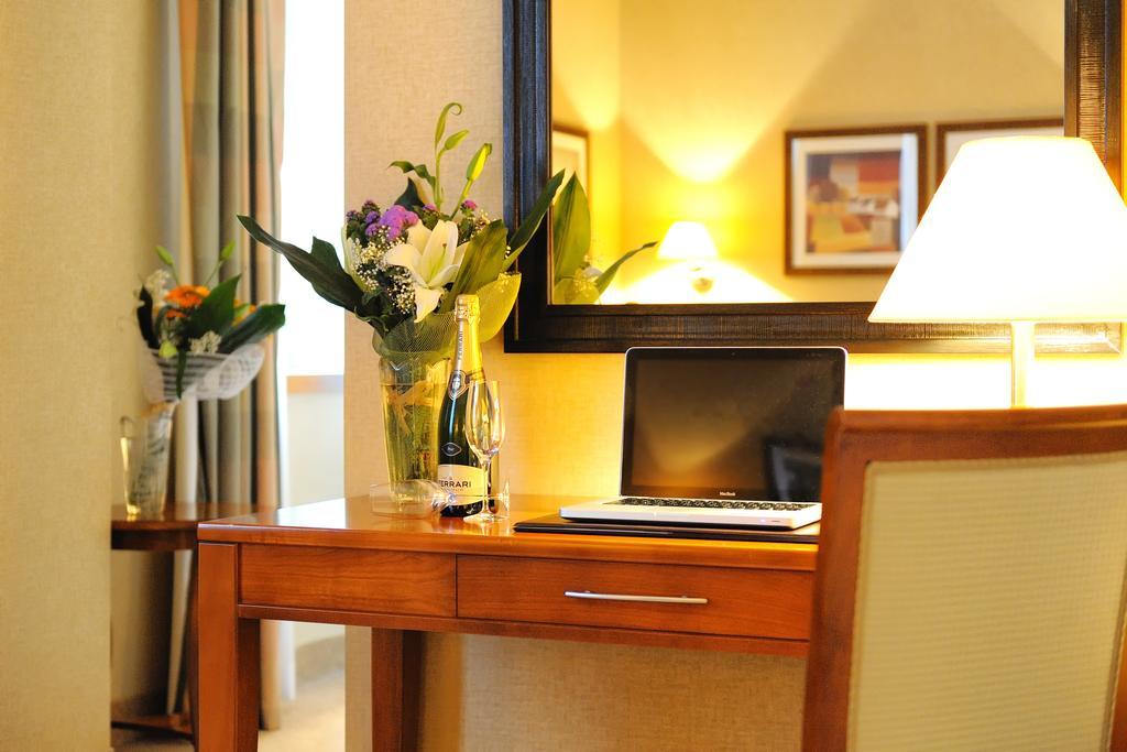 Hotel Lh Lloyd