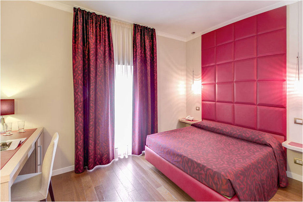 Boutique 4* Rom