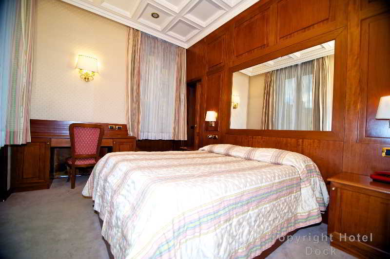 Dock Hotel Roma