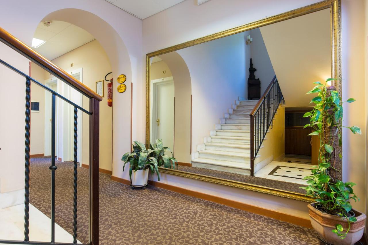 Hotel Arco Di Travertino Roma