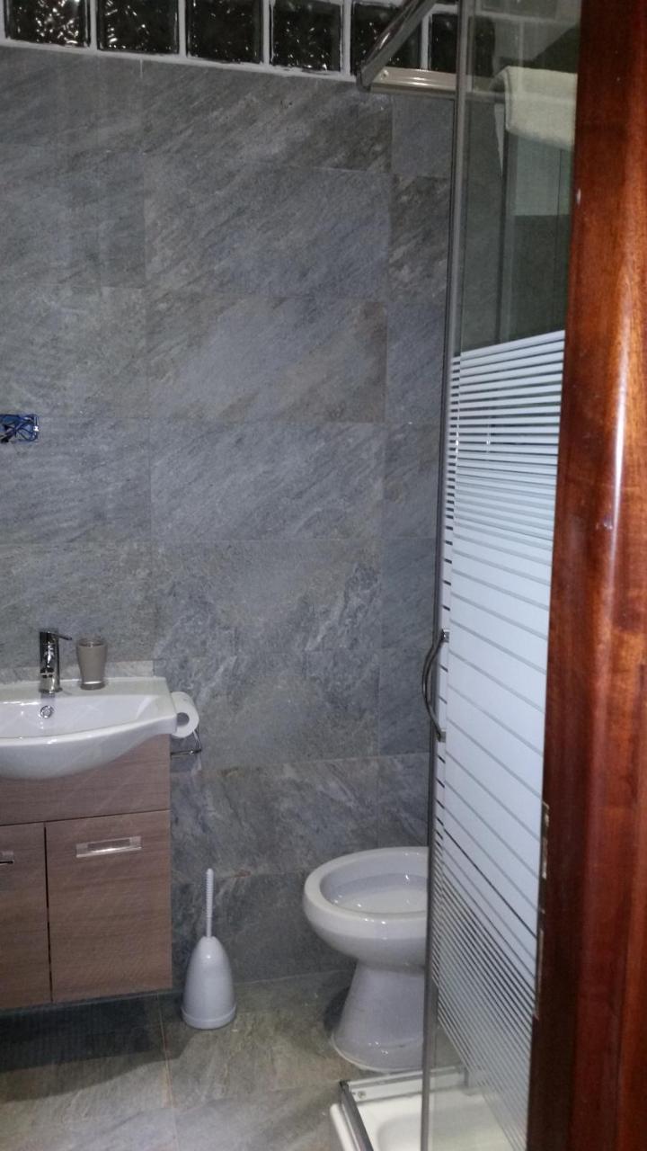 Bbcinecitta4you Bed & Breakfast Roma