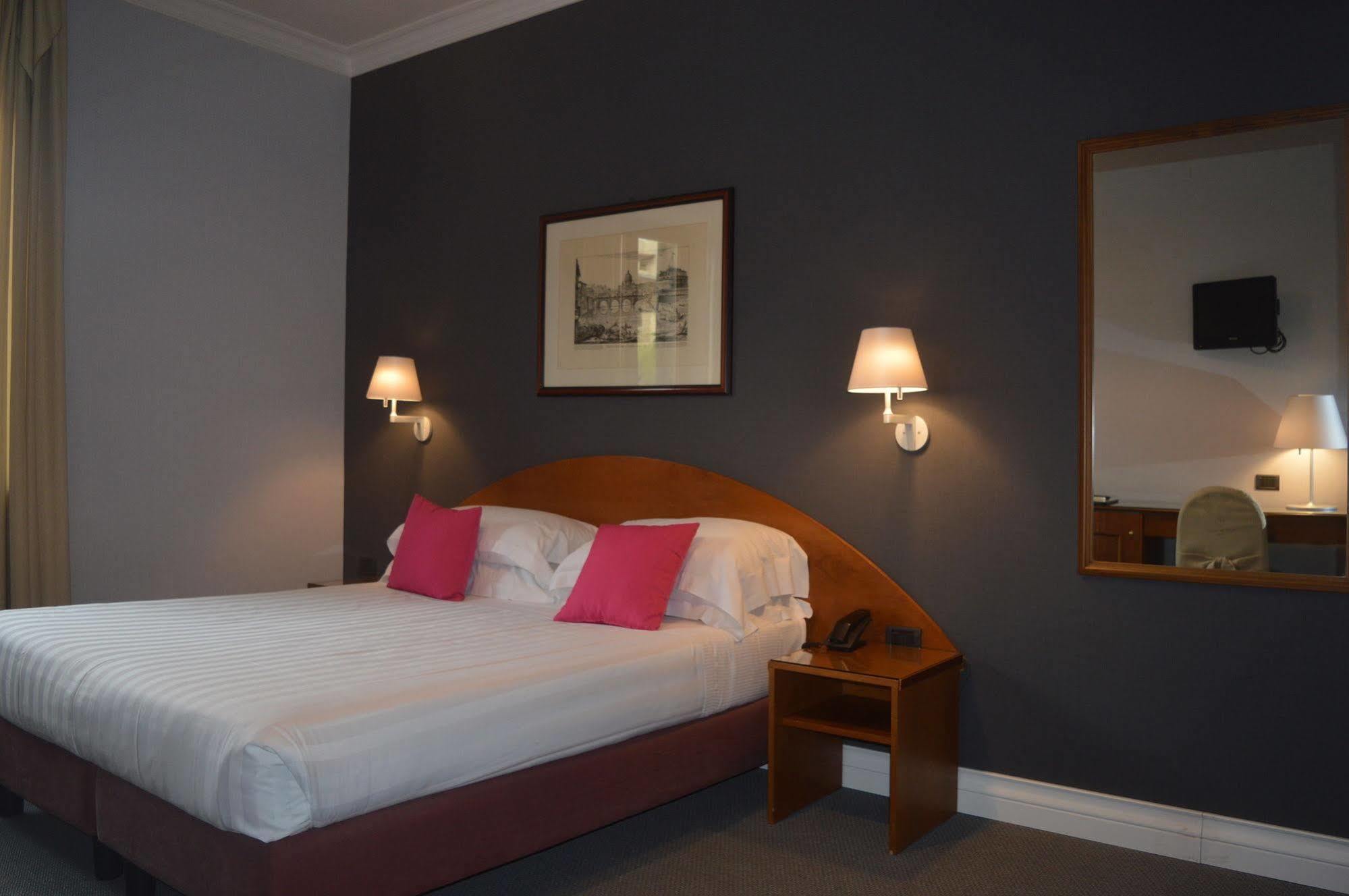 Hotell La Rovere 4*