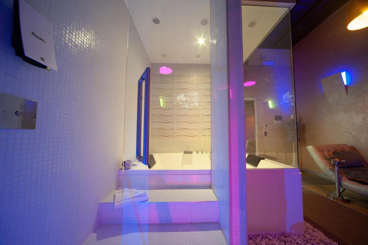 Irooms Jacuzzi Guest house 2*