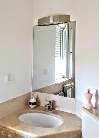 Porta Di Apartamento *