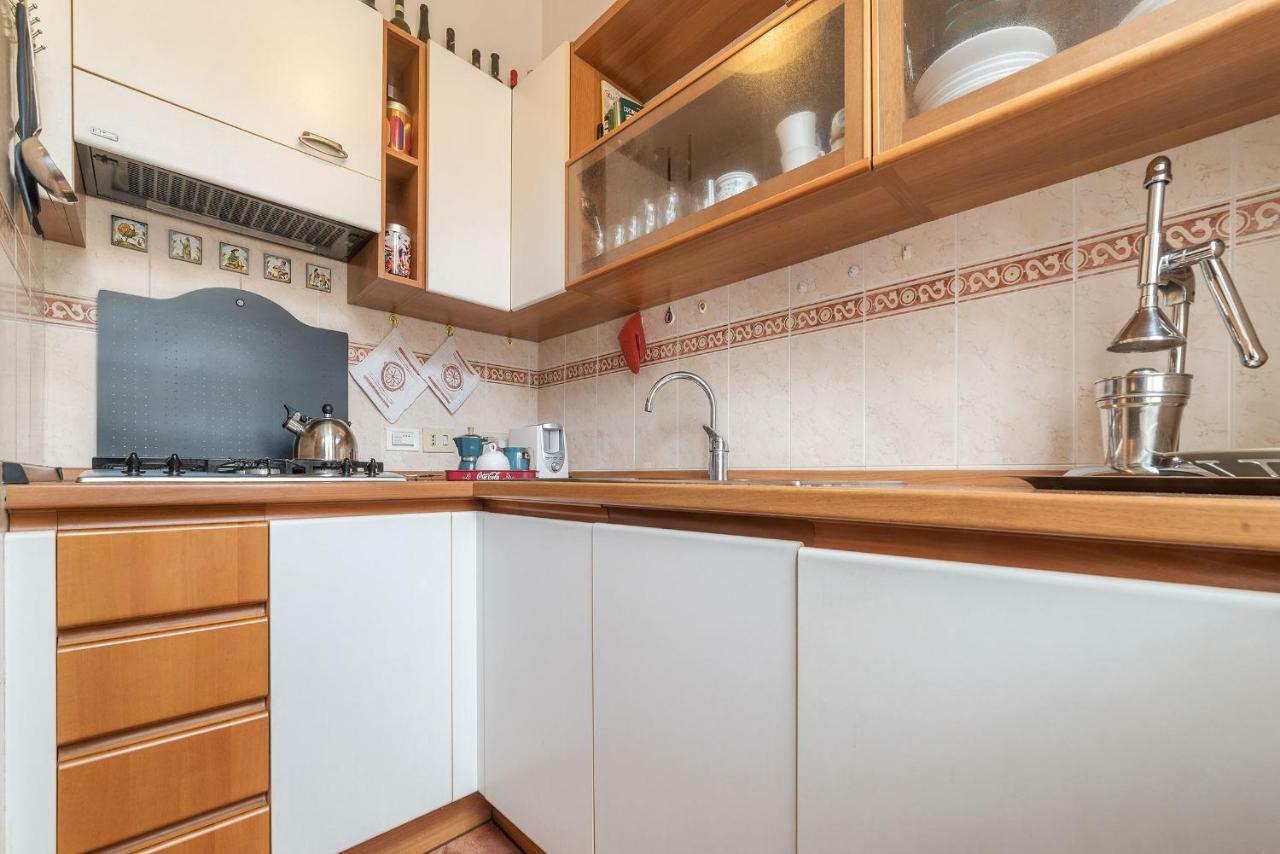 Appartamento Domus Aurea & Colosseo Sweet Flat