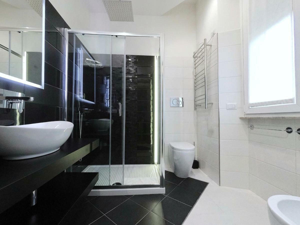 Vatican Luxury Corner *
