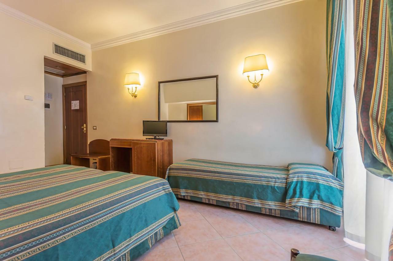 Raeli Floridia Hotell Roma