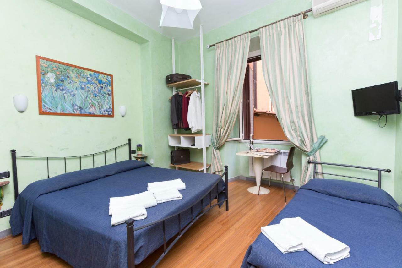 Bed & Breakfast Domusamor Colosseo 2*