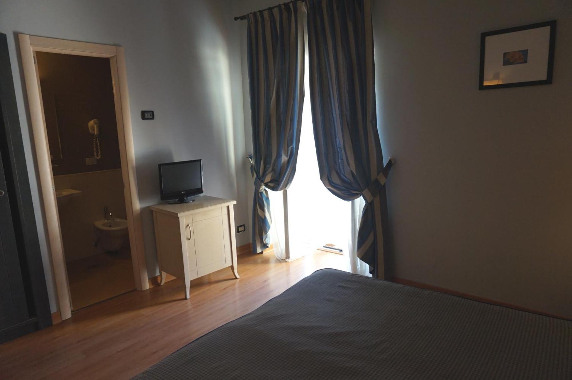 Hotel Taormina 2*