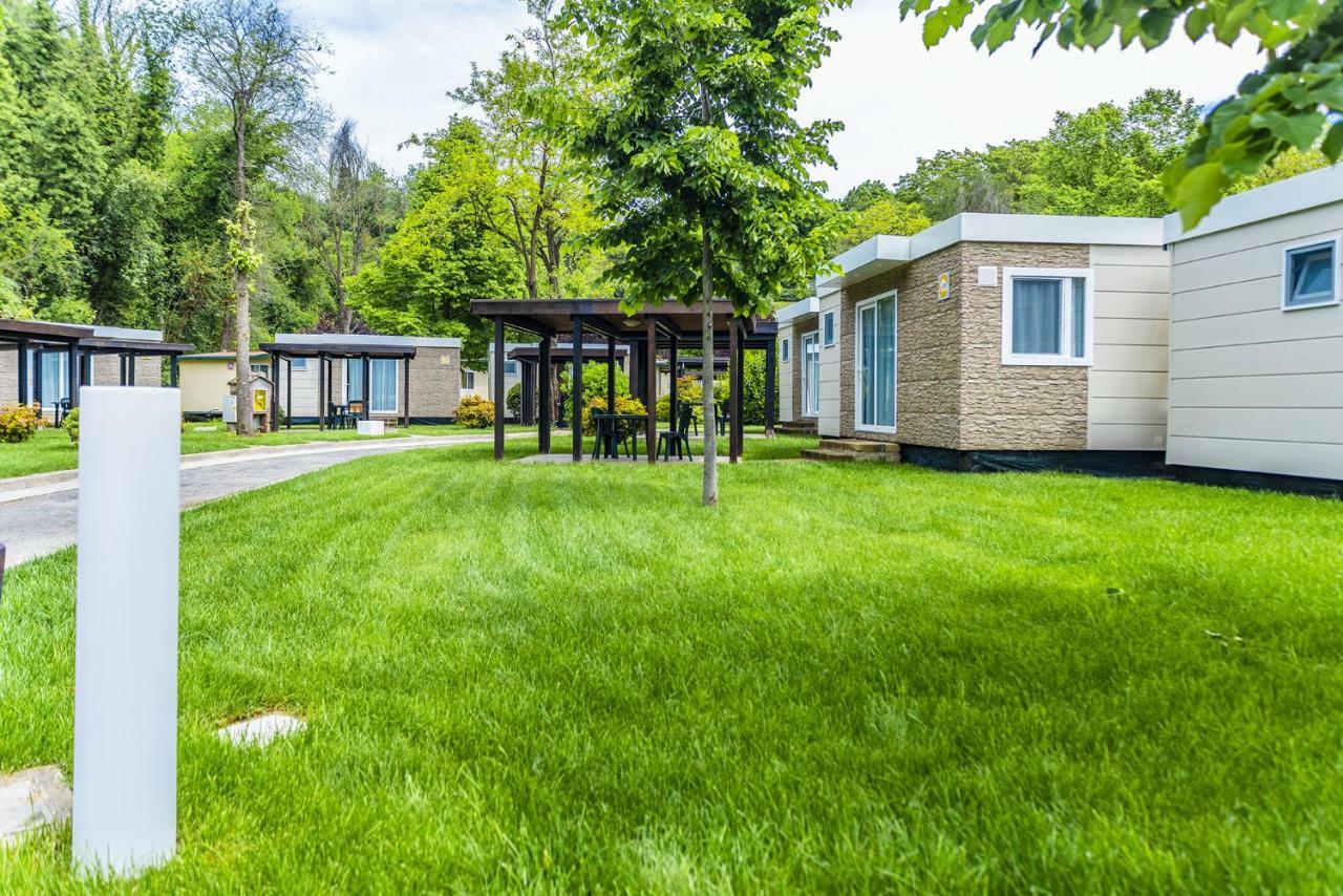 Flaminio Village Park Acampamento