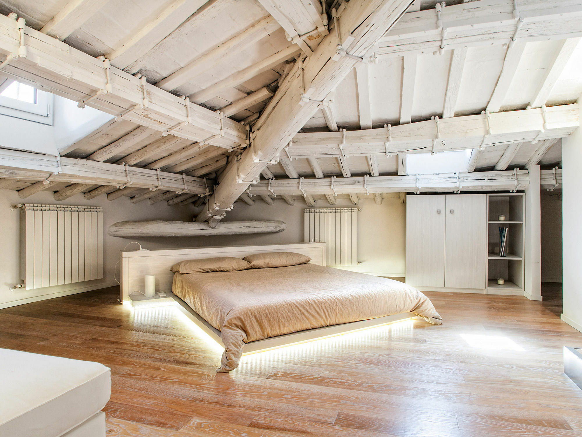 Spanish Steps Luxury Penthouse Apartment *