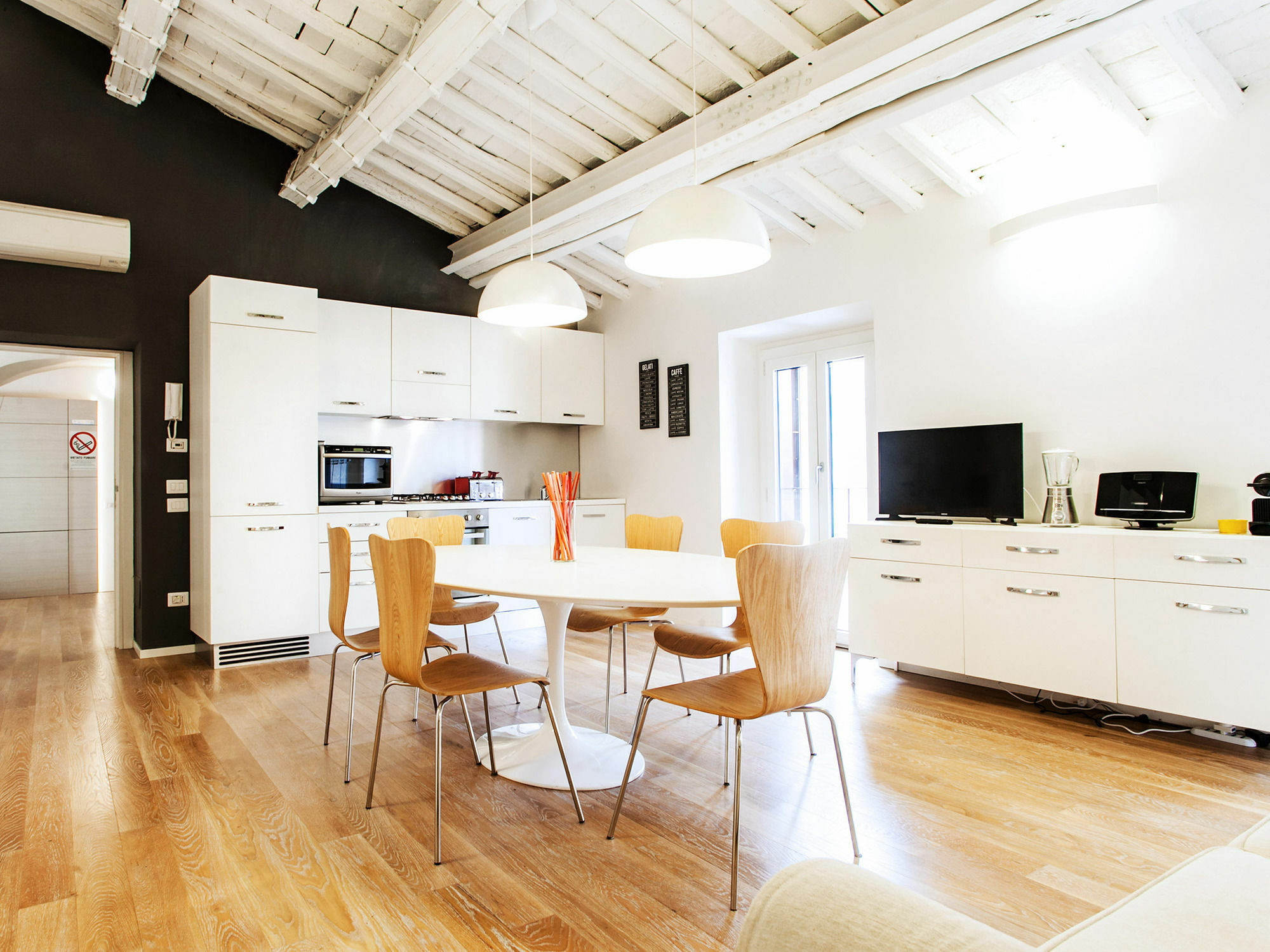 Spanish Steps Luxury Penthouse Apartment *