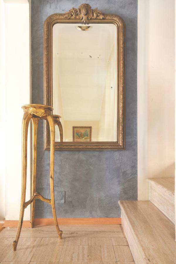 Vicolo De' Bovari Private * Roma