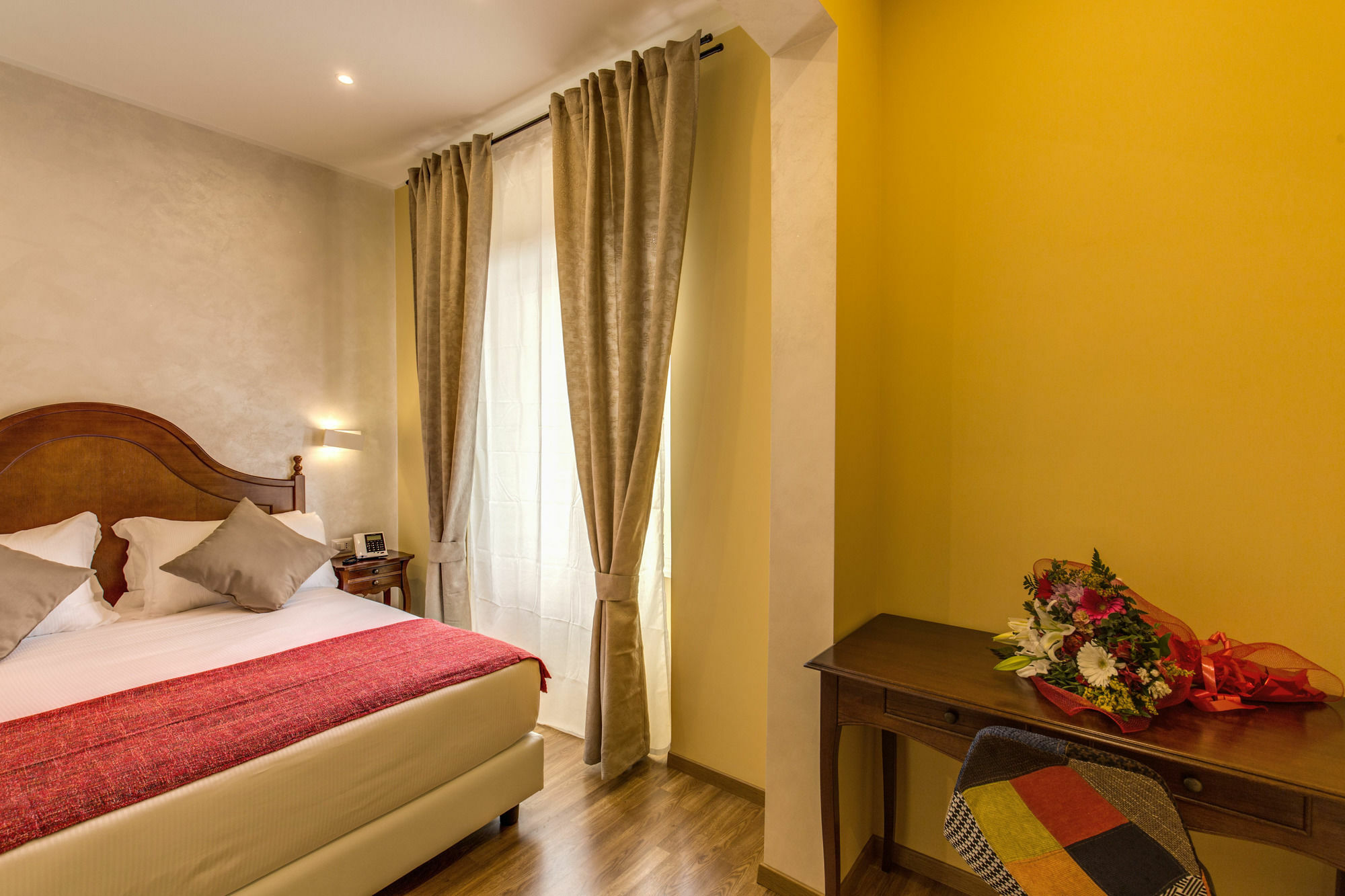 Floor Colosseo Gjestgiverier 3*
