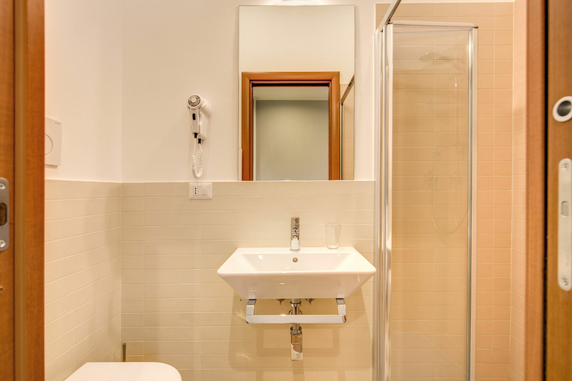 Floor Colosseo Gjestgiverier 3*