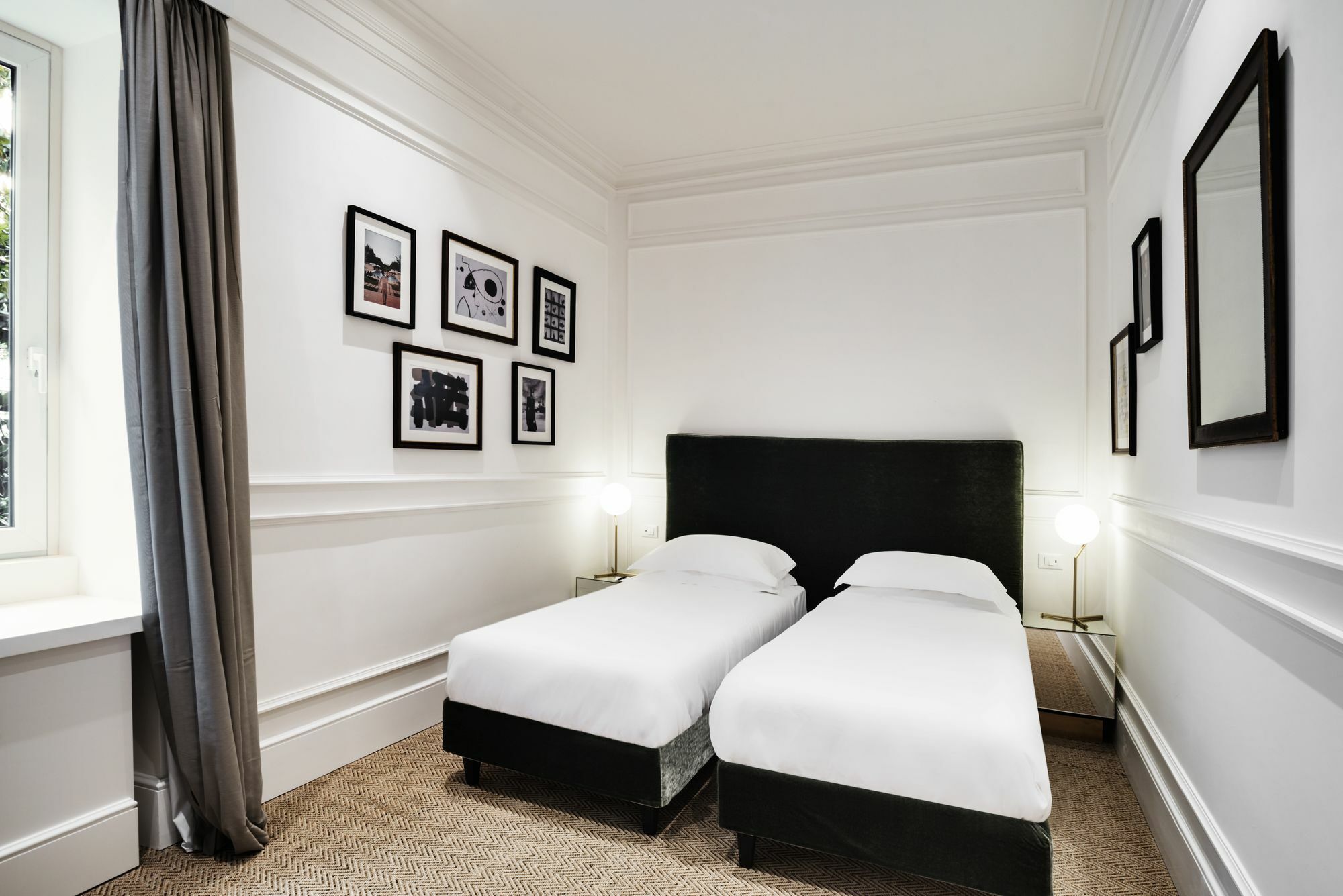 The Shire Hotell