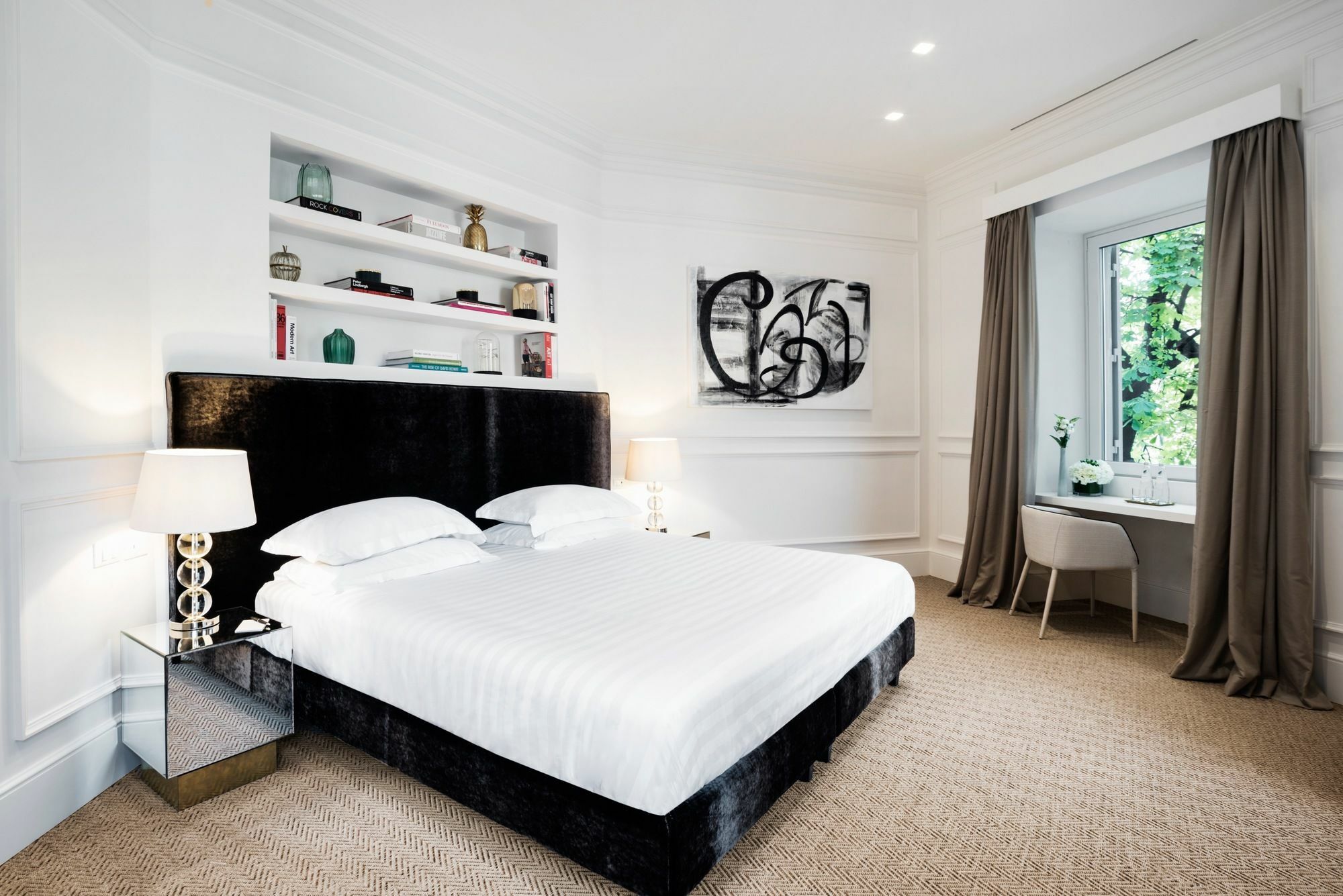 The Shire Hotell