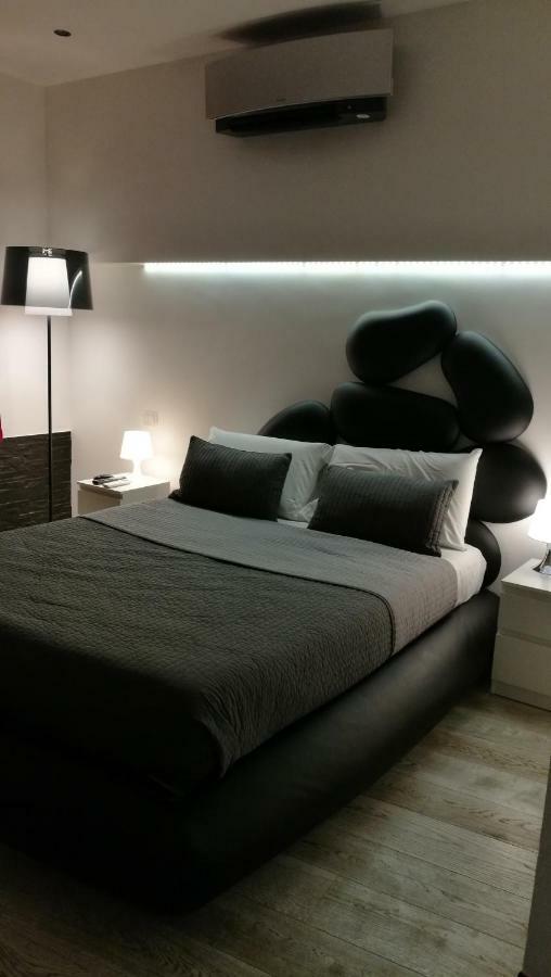 Two Chic 3*