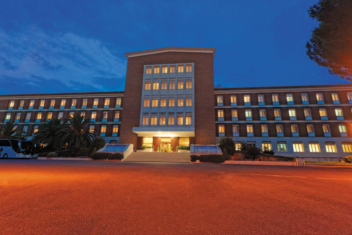 Hotell Ele Park Pamphili 4*