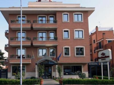 Garner Hotel Rome Aurelia By Ihg Hotel 4*