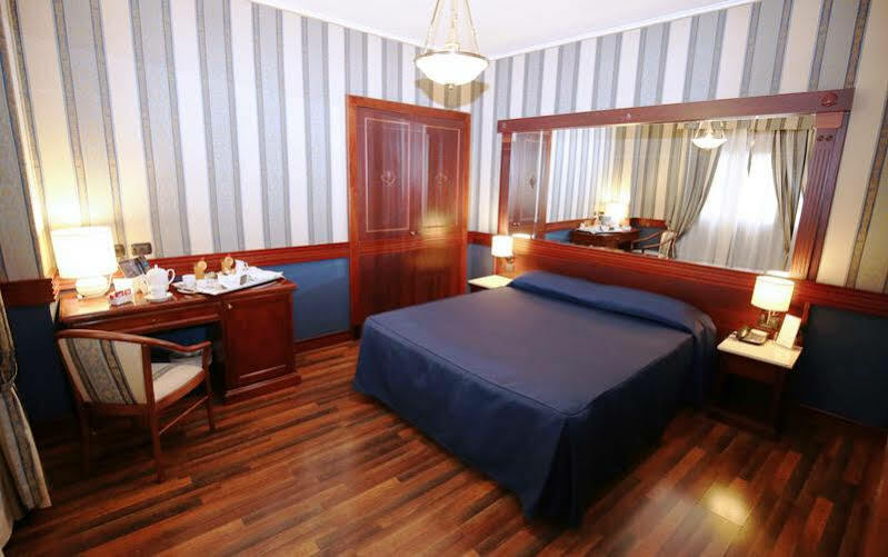 Regent Hotell 4*