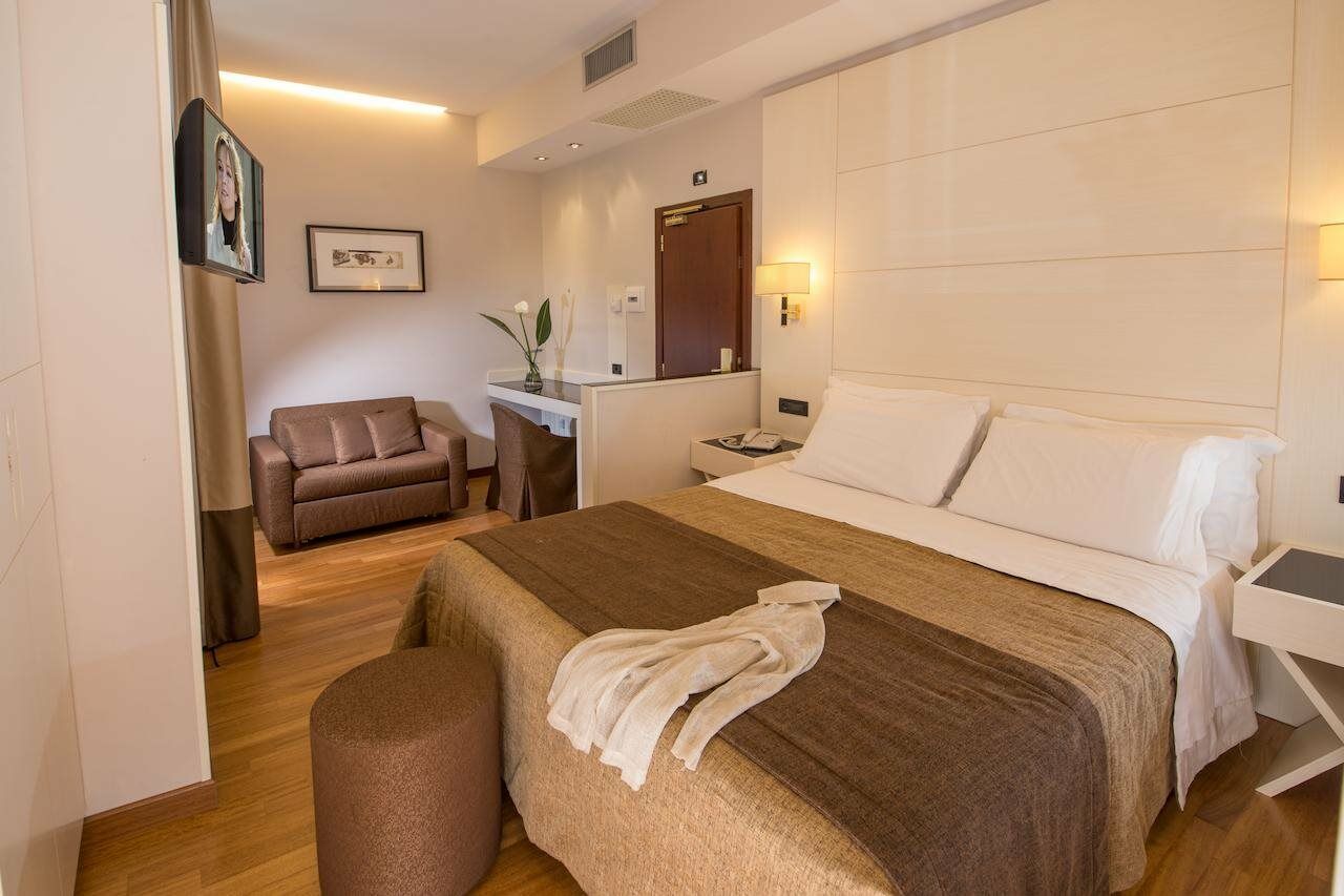 Oxford Hotell 4*