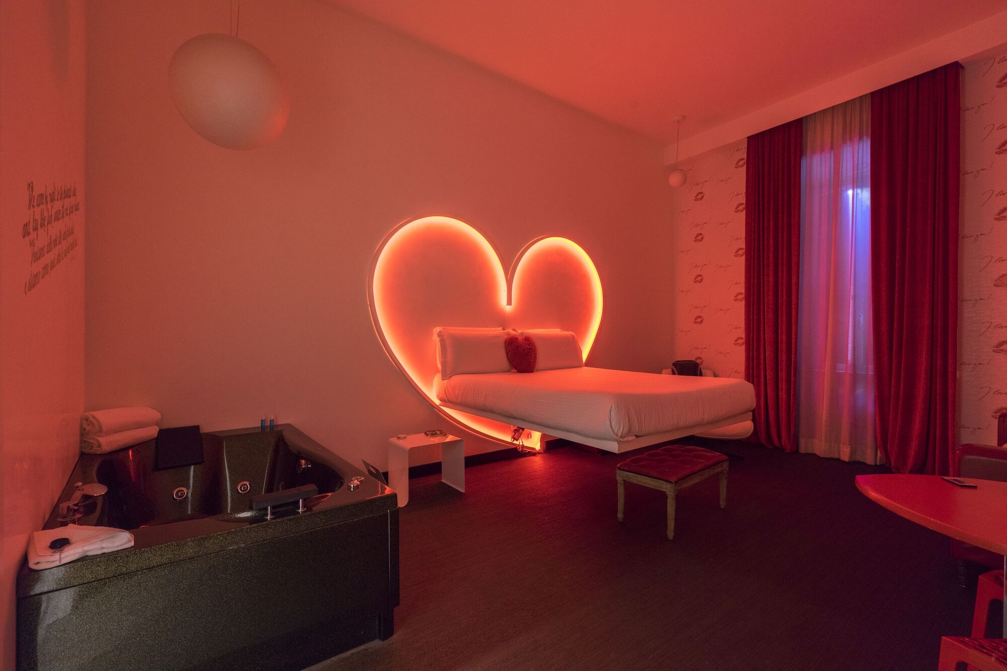 Guest house Irooms Jacuzzi 2*