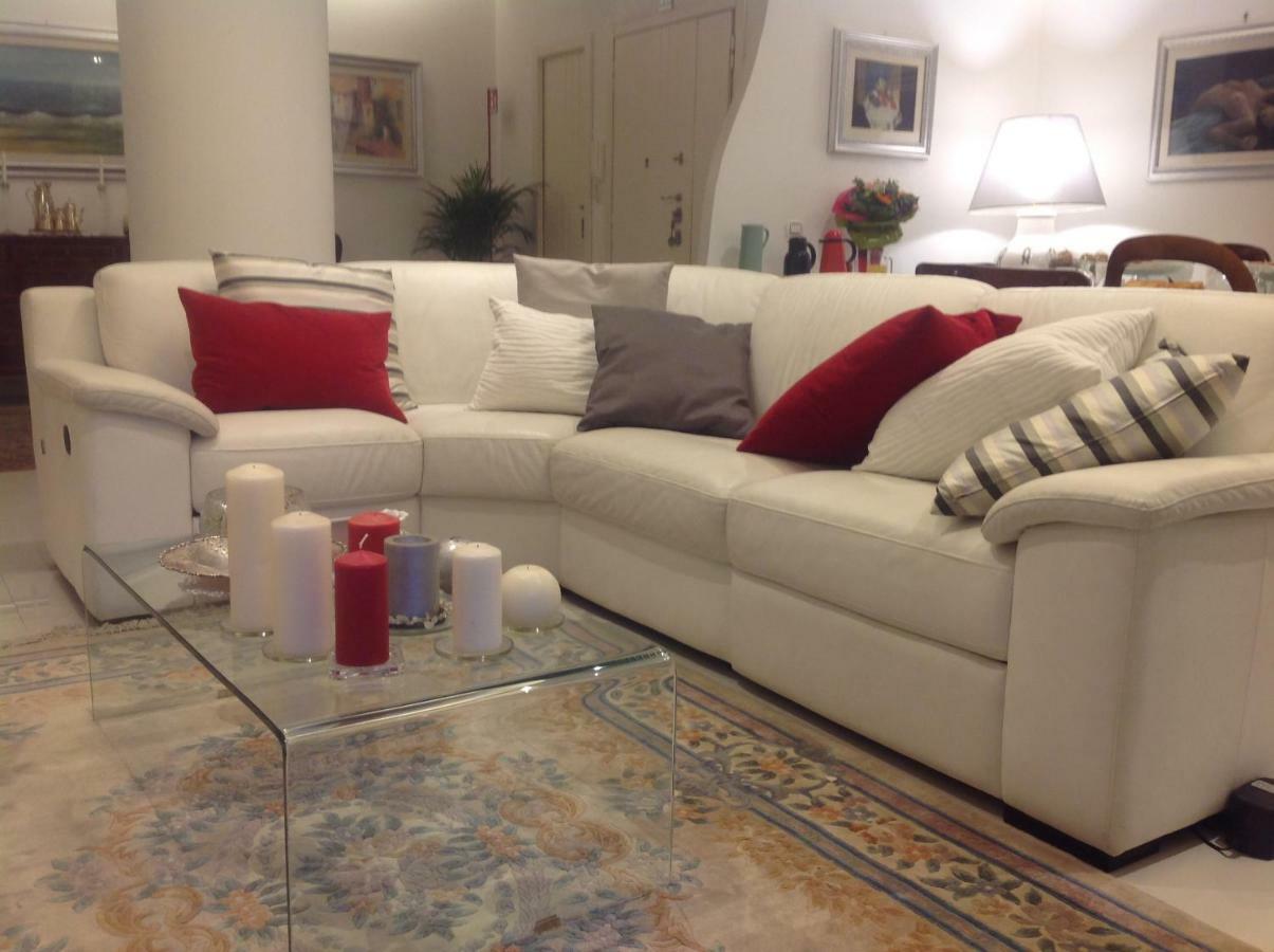 Talenti House 3* Roma