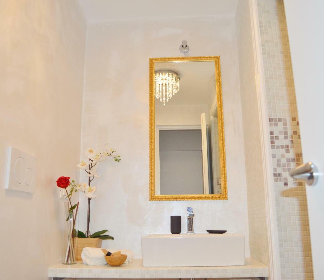 6 Stars Roma