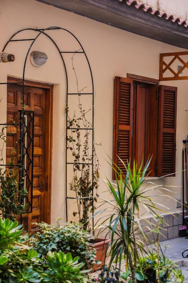 Claudia's At Vatican Apartment *