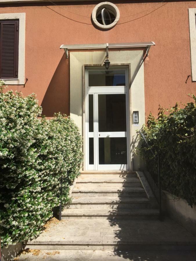 Apartamento Lovely Irnerio ❤ Flat Near S. Pietro ★